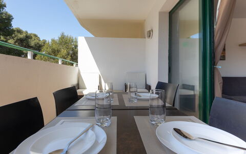 Accommodation:&nbsp;Festival Village 621.2
