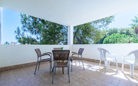 Accommodation:&nbsp;Festival Village 621.3