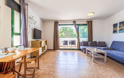 Accommodation:&nbsp;Festival Village 621.2