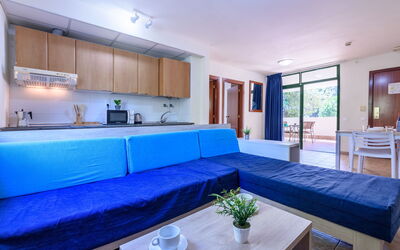 Accommodation:&nbsp;Festival Village 621.3