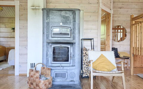 Sirula: Wood, Flooring, Floor, Hardwood, Ceiling, Room, Wood Stain, Plank, Log Cabin, Living Room