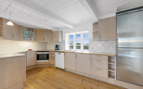 Synnöve - 1.7Km to the Fjord: House, Roof, Home, Cottage, Shed, Garden Buildings, Siding, Yard, Log Cabin, Hut