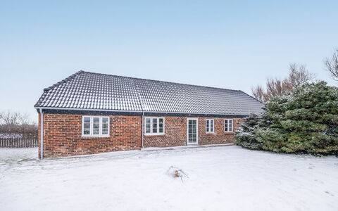Synnöve - 1.7Km to the Fjord: House, Roof, Home, Cottage, Shed, Garden Buildings, Siding, Yard, Log Cabin, Hut