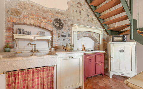 Accommodation:&nbsp;Ginestra