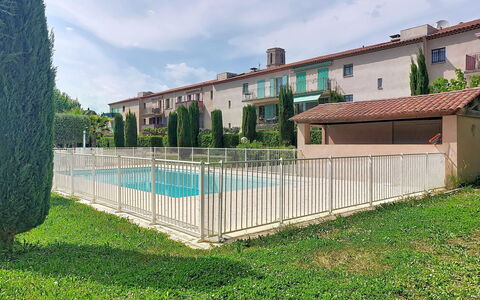 Les Bastides: Apartment, Balcony, Coast, Condominium, Seaside Resort, Resort, Fence, Resort Town, Hotel, Handrail