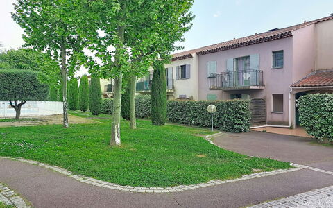 Les Bastides: Apartment, Balcony, Coast, Condominium, Seaside Resort, Resort, Fence, Resort Town, Hotel, Handrail