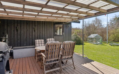 Emelita - 1.1Km from the Sea: Home, Cottage, Porch, Siding, Farmhouse, Outdoor Structure