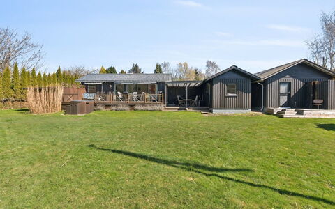 Emelita - 1.1Km from the Sea: Home, Cottage, Porch, Siding, Farmhouse, Outdoor Structure