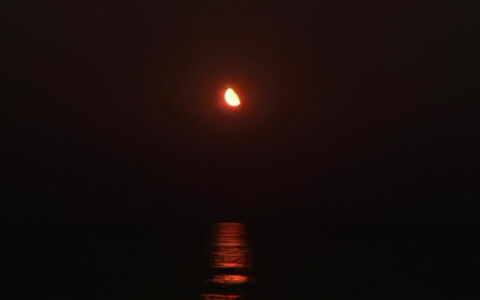 Casa Amare: Atmospheric Phenomenon, Orange, Night, Sea, Midnight, Sunset