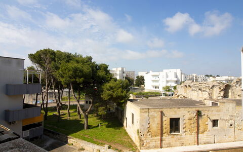 Sweet Dreams Home in Otranto: Wall, Apartment, Residential Area, Urban Design, Condominium, Concrete, Balcony, Brutalist Architecture