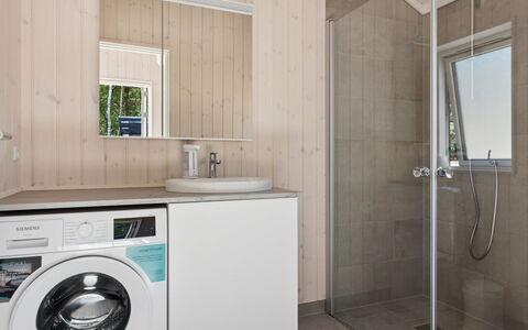 Gizelle - 200M from the Sea: Flooring, Floor, Interior Design, Plumbing Fixture, Wood, Ceiling, Sink, Room, Bathroom, Bathroom Cabinet