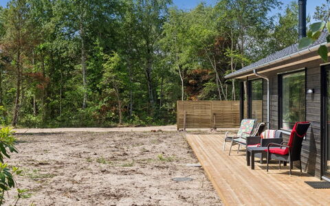 Gizelle - 200M from the Sea: Cottage, Garden, Garden Buildings, Shade, Backyard, Hardwood, Yard, Siding, Landscaping