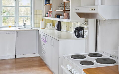 Espen - 300M from the Sea: Kitchen, Kitchen Appliance, Major Appliance, Countertop, Flooring, Interior Design, Wood, Ceiling, Floor, Cabinetry