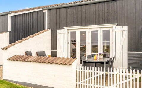 Melvin - 50M to the Fjord: Cottage, Home, House, Roof, Porch, Estate, Siding, Garden Buildings, Farmhouse, Yard