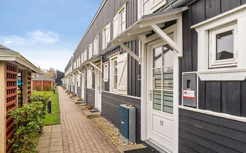 Melvin - 50M to the Fjord: Cottage, Home, House, Roof, Porch, Estate, Siding, Garden Buildings, Farmhouse, Yard
