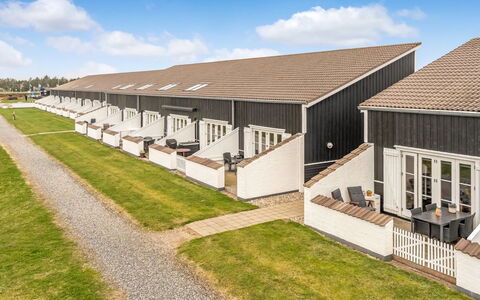 Melvin - 50M to the Fjord: Cottage, Home, House, Roof, Porch, Estate, Siding, Garden Buildings, Farmhouse, Yard
