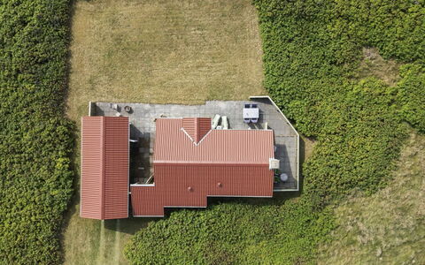 Ovine - 200M from the Sea: Roof, Landscape, House, Architecture, Home, Residential Area, Land Lot, Rural Area, Plain, Estate