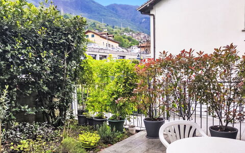 Casa Bel Lago: Swimming Pool, Hotel, Balcony