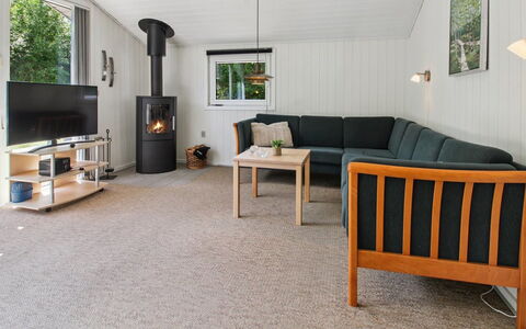 Brunhild - 29Km from the Sea: Plant Community, Sunlight, Herbaceous Plant, Garden, Plantation, Agriculture, Farm