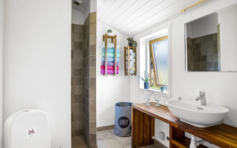 Kiana - 800M from the Sea: Flooring, Interior Design, Plumbing Fixture, Floor, Wood, Bathroom, Sink, Tap, Bathroom Sink, Ceiling