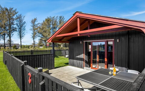 Kiana - 800M from the Sea: Blue, Cottage, House, Home, Farmhouse, Estate, Siding