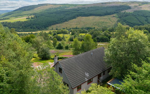 Highland Hillside Retreat: Vegetation, Natural Landscape, Landscape, Hill, Shrub, Highland, Rural Area, Cottage, Hill Station, Meadow