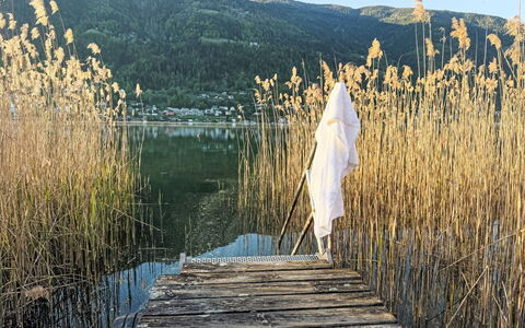 Ossiacher See 20: Water, Lake, Bank, Reflection, Mountain Range, Loch, Reservoir, Dock