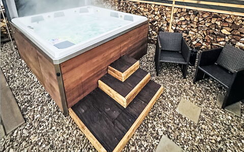 Bukanda: Wood Stain, Hardwood, Jacuzzi, Lumber, Swimming Pool