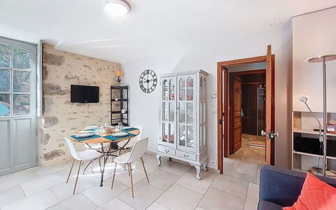 Le Palmier: Wood, House, Cottage, Home, Swimming Pool, Porch, Door, Resort, Shade, Estate