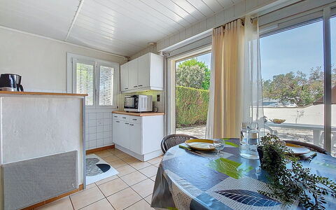 Maisonnabe: Wood, House, Cottage, Home, Swimming Pool, Porch, Door, Resort, Shade, Estate