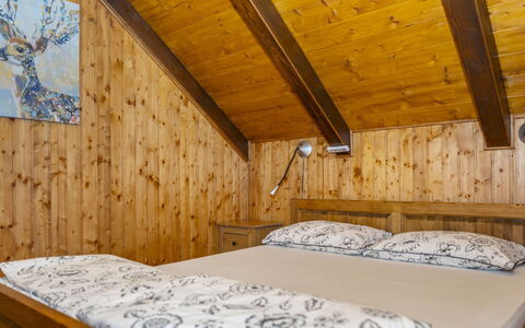 Cozy Bear Cabin: Wood, Home, Hardwood, Floor, Ceiling, Wood Stain, Bedroom, Cottage, Plank, Bed