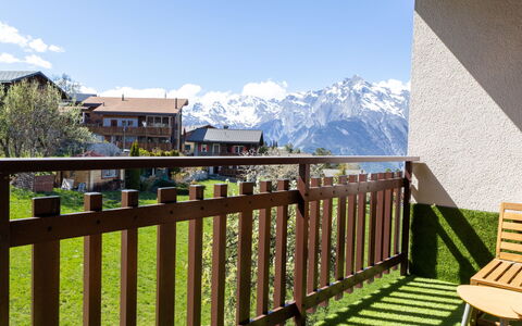 Balcon des Alpes 24: Mountain Range, Valley, Balcony, Alps, Ridge, Fence, Wood Stain, Eco Hotel, Porch, Outdoor Furniture
