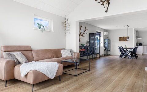 Aina - 20Km from the Sea: Wood, Roof, Home, House, Architecture, Siding, Land Lot, Cottage, Shed, Garden Buildings