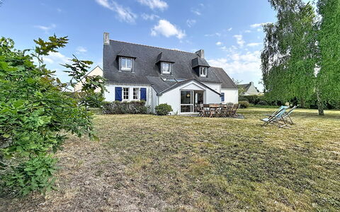 Kerhelle: Door, Family Car, Parking, Luxury Vehicle, Paint, Home Door