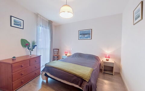 Le Bouvier: Door, Family Car, Parking, Luxury Vehicle, Paint, Home Door
