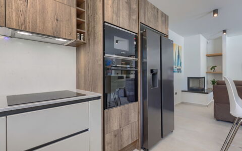 Delora: Door, Family Car, Parking, Luxury Vehicle, Paint, Home Door
