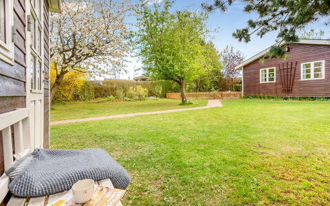 Amina - 500M from the Sea: Grass, Wood, House, Home, Cottage, Shrub, Land Lot, Garden, Lawn, Groundcover