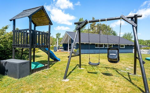 Roope - 800M from the Sea: Outdoor Play Equipment, Playground Slide, Public Space, Shade, Garden, Playground, Lawn, Yard, Chute, Backyard