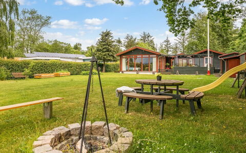 Sinnika - 550M from the Sea: Land Lot, Cottage, Garden, Garden Buildings, Lawn, Shade, Yard, Log Cabin, Backyard, Park