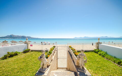 Sa Mirada: Blue, Horizon, Sea, Coast, Coastal And Oceanic Landforms, Ocean, Beach, Shore, Tropics