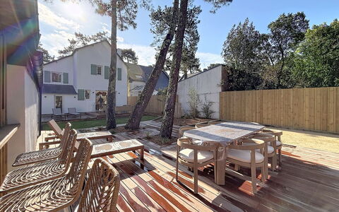 Villa Armorique: Furniture, Balcony, Shade, Garden, Outdoor Furniture, Chair, Porch, Yard, Landscaping, Backyard
