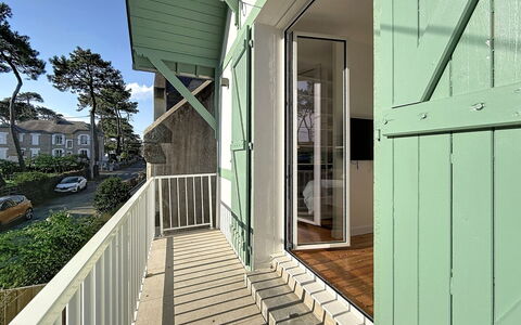 Villa Armorique: Furniture, Balcony, Shade, Garden, Outdoor Furniture, Chair, Porch, Yard, Landscaping, Backyard