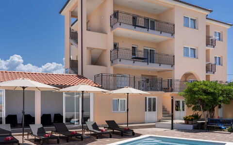 Rab Lopar 115: Apartment, Leisure, Swimming Pool, Balcony, Condominium, Hotel, Resort, Outdoor Furniture, Villa, Leisure Centre