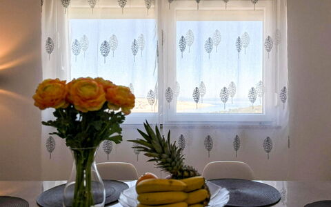 Rab Lopar 115: Window Covering, Interior Design, Textile, Window Treatment, Curtain, Window Valance, Linens, Living Room, Houseplant, Lamp