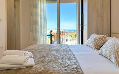 Accommodation:&nbsp;Villa Mare 115.3