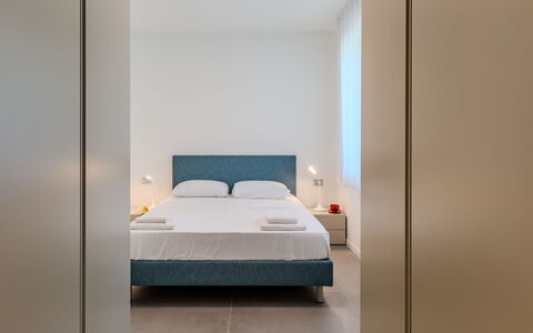 Renza: Interior Design, Flooring, Floor, Furniture, Bedroom, Ceiling, Room, Bed, Apartment, Bed Frame