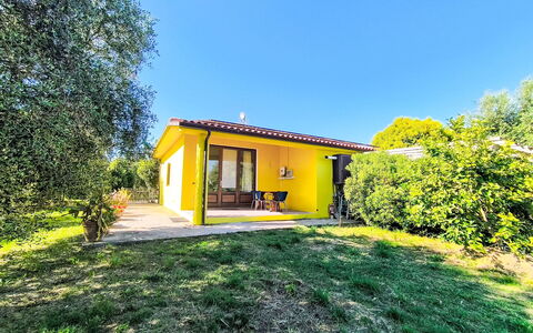 Cottage Girasole di Mare: Furniture, Interior Design, Flooring, Chair, Floor, Table, Kitchen & Dining Room Table, Shade, Ceiling, Wood Stain