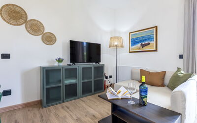 Accommodation:&nbsp;Gavina a 5.1