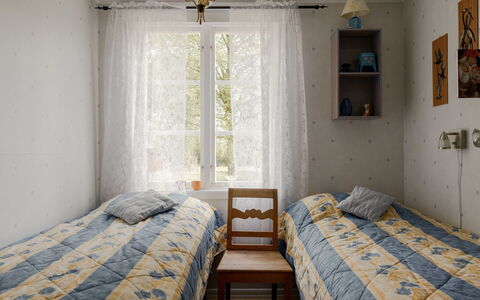 Grönadal: Bed, Bedroom, Wall, Interior Design, Bedding, Bed Sheet, Wood, Flooring, Floor, Furniture