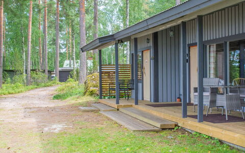 Ranta 1: Cottage, Siding, Garden Buildings, Shade, Yard, Log Cabin, Hardwood, Porch, Outdoor Structure, Backyard